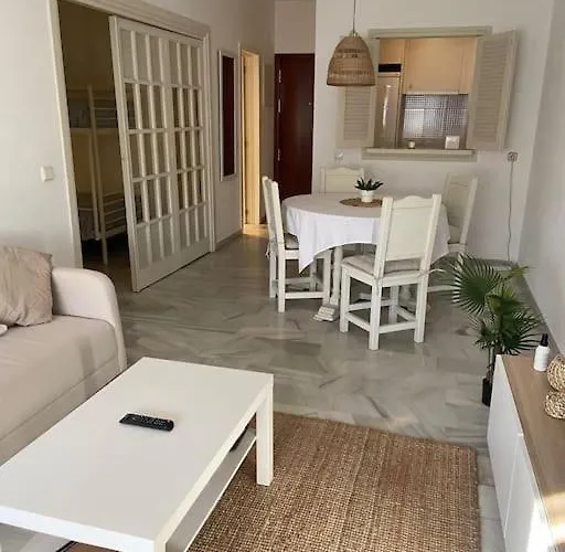2 Bedroom Flat In Golden Mile For 4 People Max